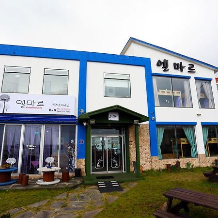 Haevichi Elmar Guesthouse Seogwipo-stad Buitenkant foto