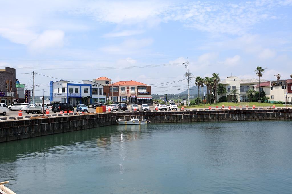 Haevichi Elmar Guesthouse Seogwipo-stad Buitenkant foto